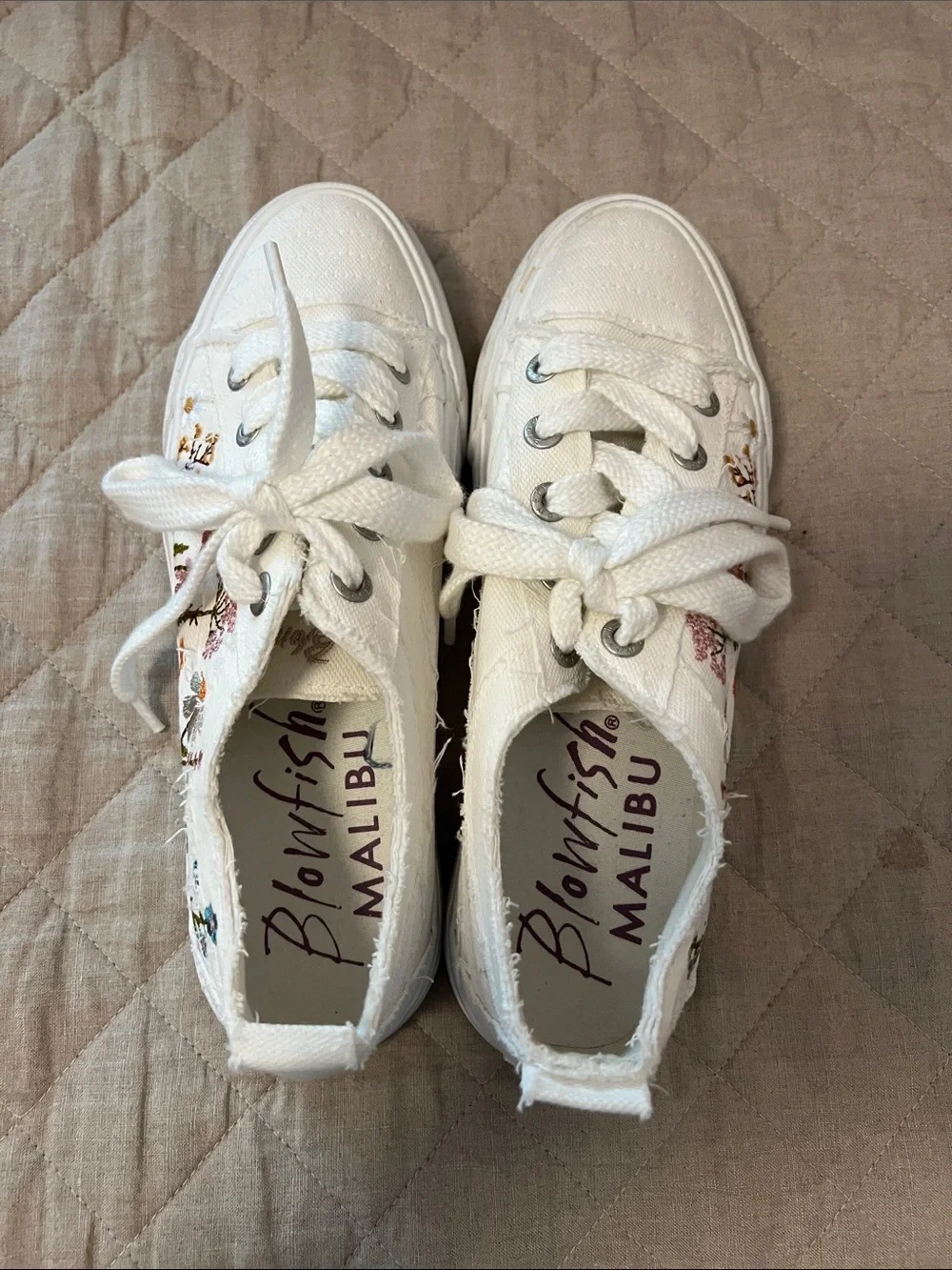 Blowfish Malibu White Low-Top Canvas Sneakers